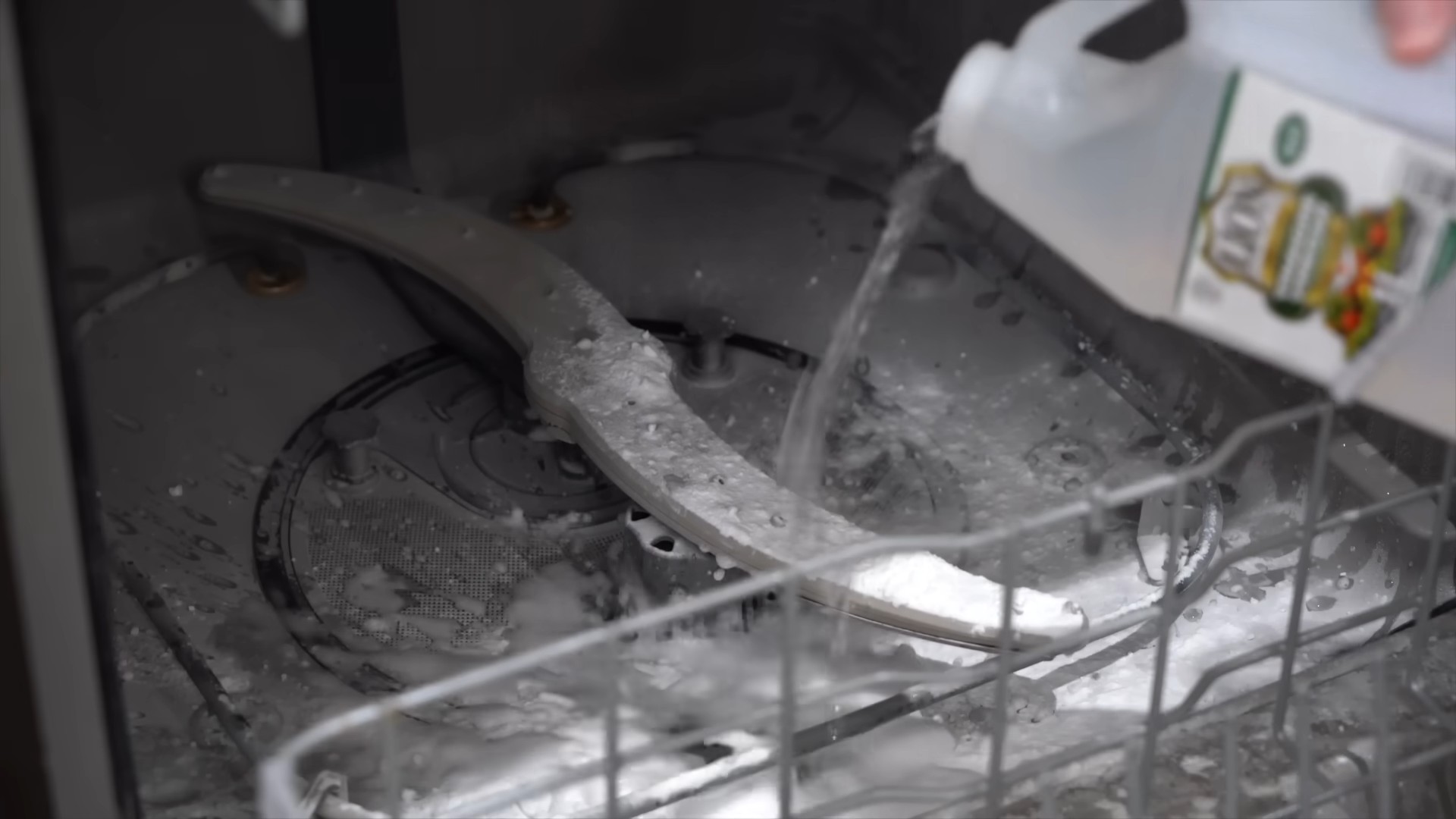 Vinegar baking soda cleaning