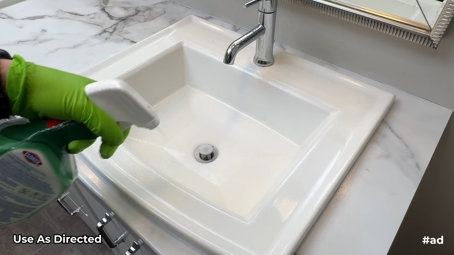 Easy bathroom cleaning routine